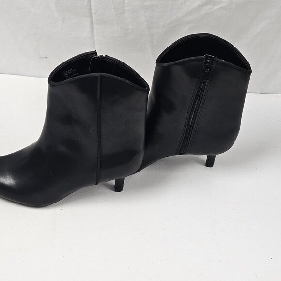 NEW On 34th Aatira Tulip Booties with Kitten Heel Size 5 - Picture 2 of 5